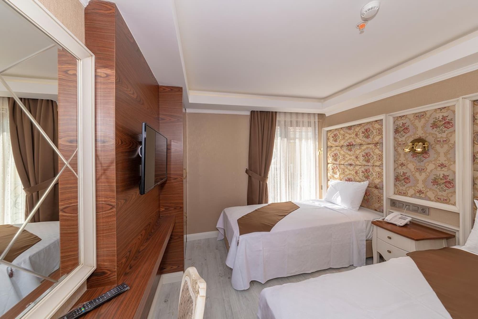 Sultan City Hotel อิสตันบูล ภายนอก รูปภาพ